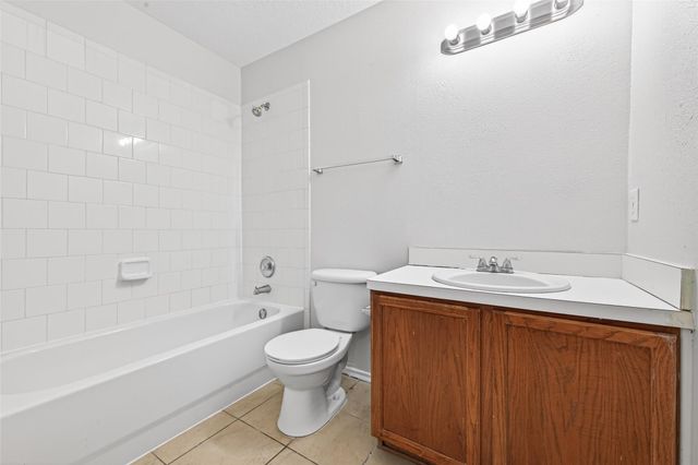 10614 Sugar Trace Drive, Sugar Land, TX 77498