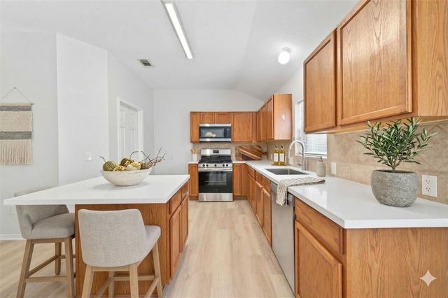 10614 Sugar Trace Drive, Sugar Land, TX 77498