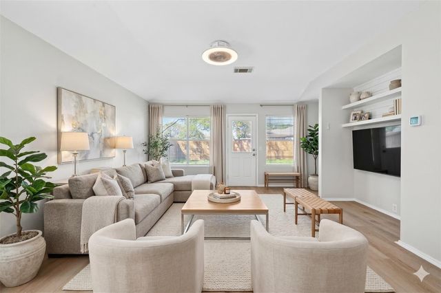 10614 Sugar Trace Drive, Sugar Land, TX 77498