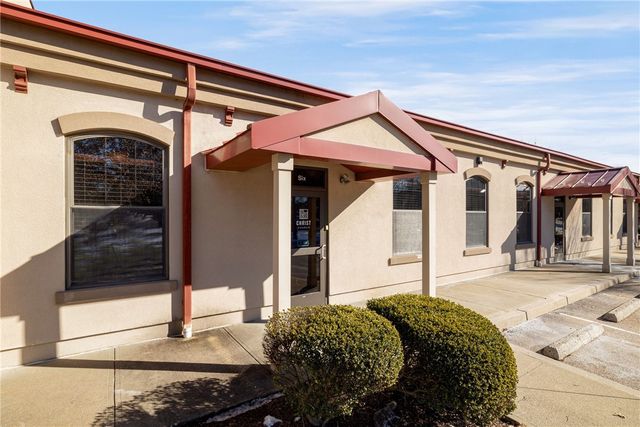 61 Cedar Avenue 6, East Greenwich, RI 02818
