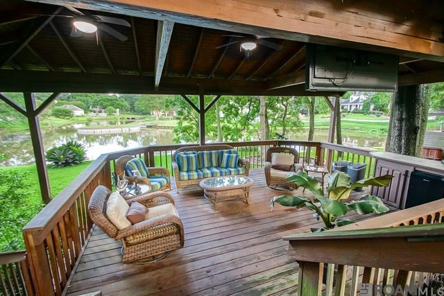 622 Plantation Ridge Ln, Baton Rouge, LA 70810