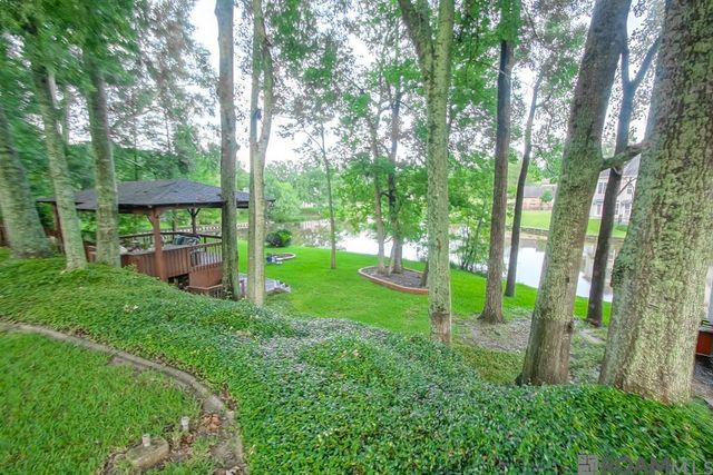 622 Plantation Ridge Ln, Baton Rouge, LA 70810