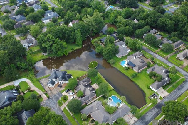 622 Plantation Ridge Ln, Baton Rouge, LA 70810