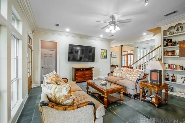 622 Plantation Ridge Ln, Baton Rouge, LA 70810