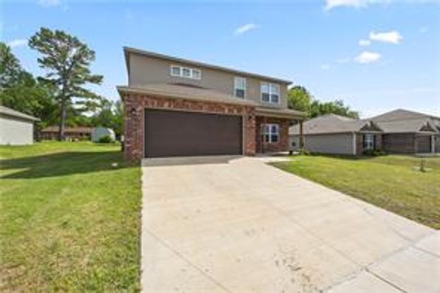 2765 W Emil Drive, Fayetteville, AR 72704