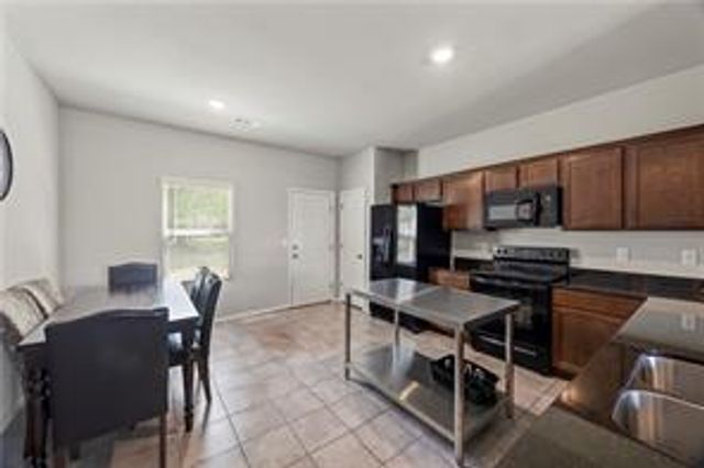 2765 W Emil Drive, Fayetteville, AR 72704