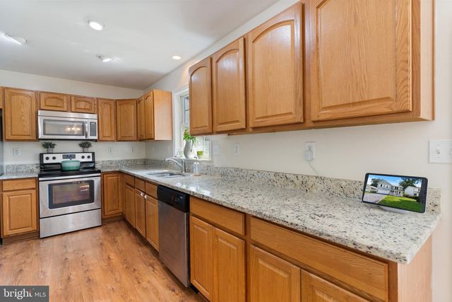 22 2ND, Colonial Beach, VA 22443