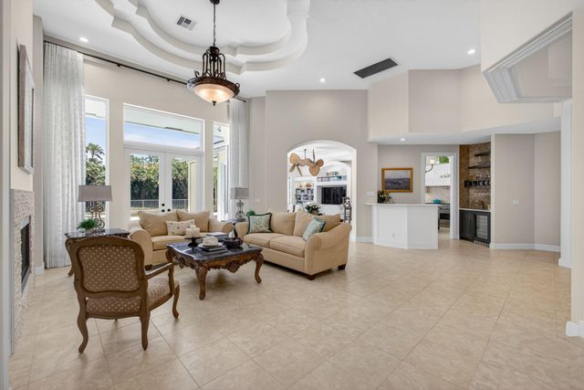 4131 Venetia Way, Palm Beach Gardens, FL 33418