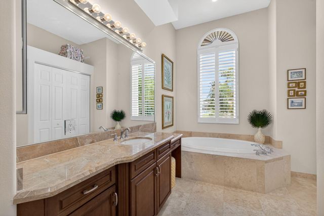 4131 Venetia Way, Palm Beach Gardens, FL 33418