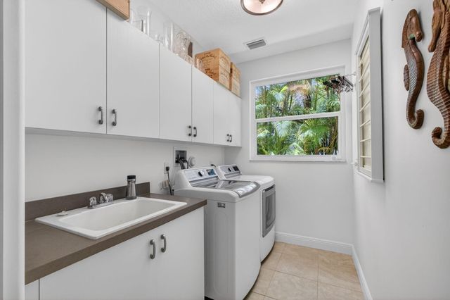 4131 Venetia Way, Palm Beach Gardens, FL 33418