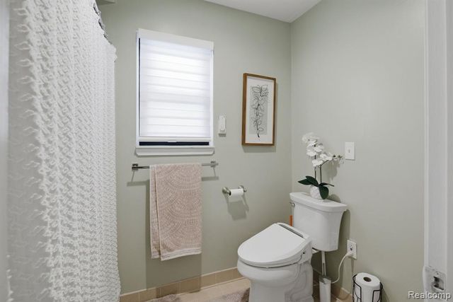 13853 Deepwood Court, Sterling Heights, MI 48312