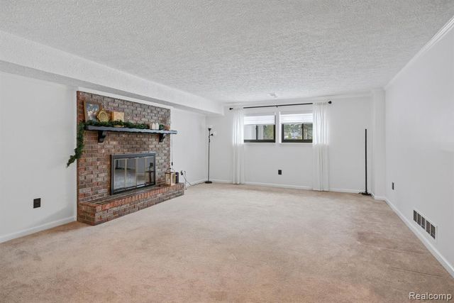 13853 Deepwood Court, Sterling Heights, MI 48312