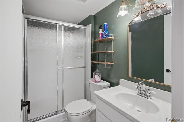 13853 Deepwood Court, Sterling Heights, MI 48312