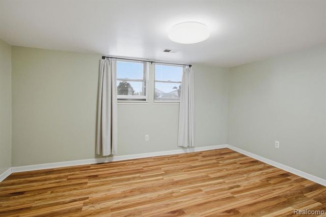 13853 Deepwood Court, Sterling Heights, MI 48312