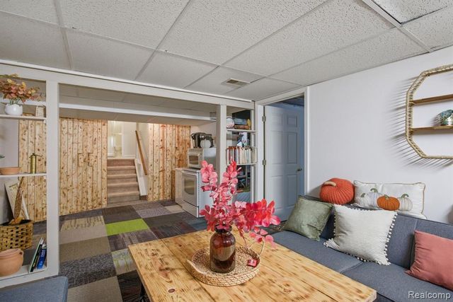 13853 Deepwood Court, Sterling Heights, MI 48312