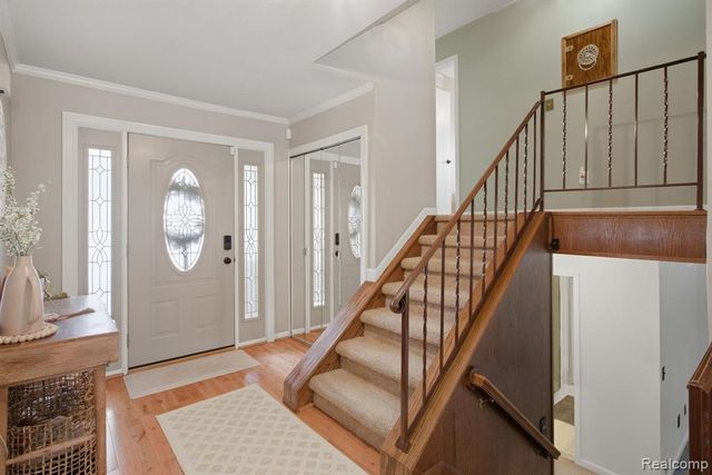 13853 Deepwood Court, Sterling Heights, MI 48312