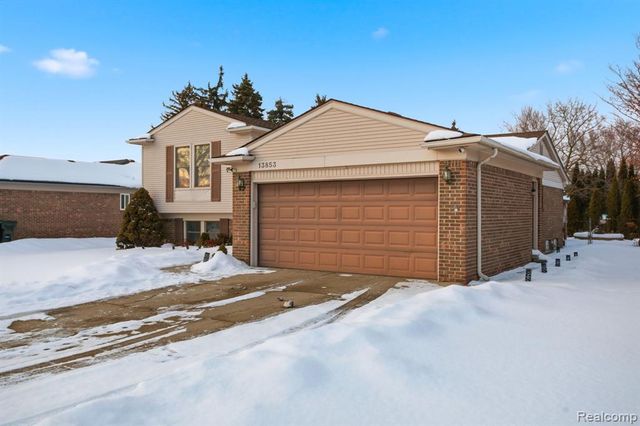 13853 Deepwood Court, Sterling Heights, MI 48312
