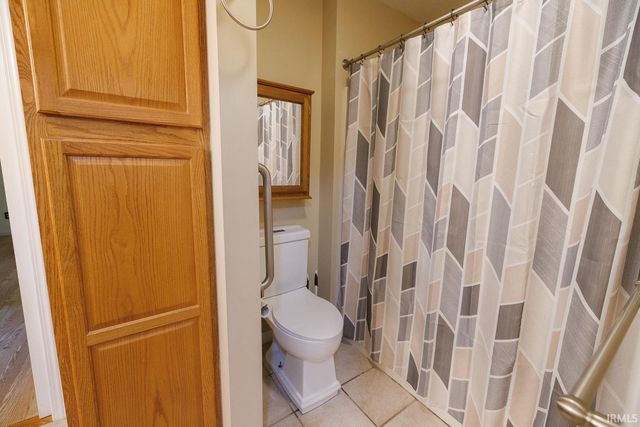 2590 W Double Downs Court, Bloomington, IN 47403