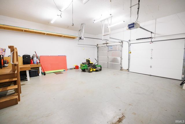 2590 W Double Downs Court, Bloomington, IN 47403