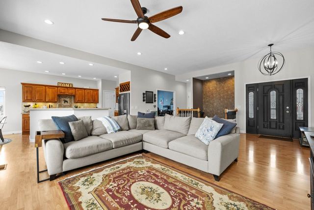 1901 14th St NW, Minot, ND 58703