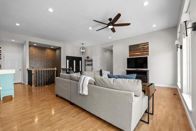 1901 14th St NW, Minot, ND 58703