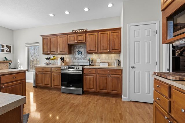 1901 14th St NW, Minot, ND 58703