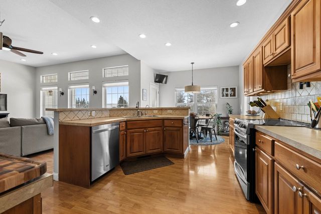 1901 14th St NW, Minot, ND 58703