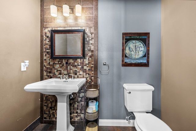 1901 14th St NW, Minot, ND 58703