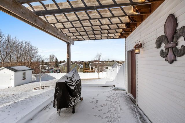 1901 14th St NW, Minot, ND 58703