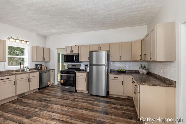 641 N Jackson Street, Ionia City, MI 48846