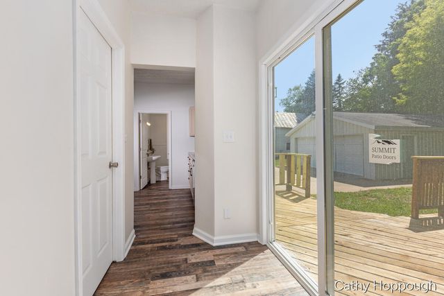 641 N Jackson Street, Ionia City, MI 48846