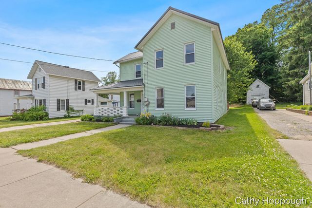 641 N Jackson Street, Ionia City, MI 48846