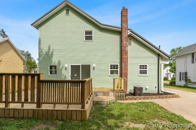 641 N Jackson Street, Ionia City, MI 48846