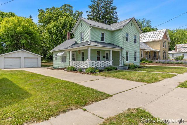 641 N Jackson Street, Ionia City, MI 48846