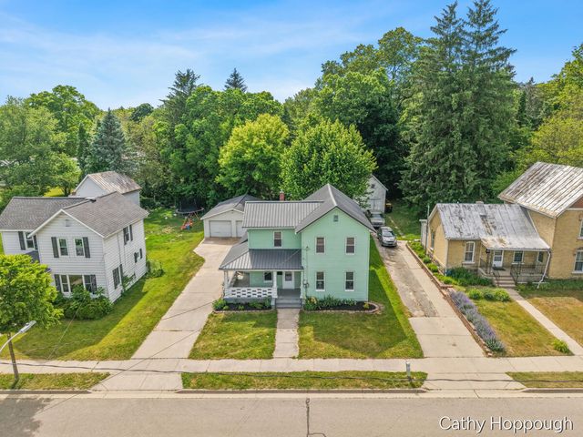 641 N Jackson Street, Ionia City, MI 48846