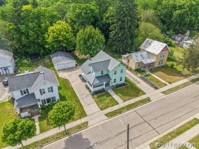 641 N Jackson Street, Ionia City, MI 48846