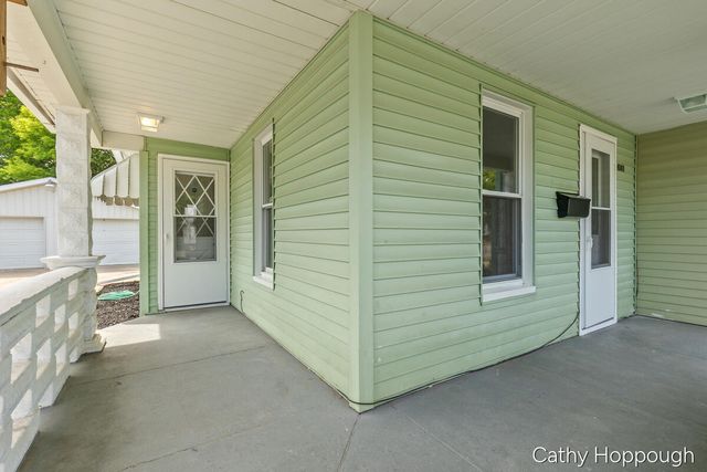 641 N Jackson Street, Ionia City, MI 48846