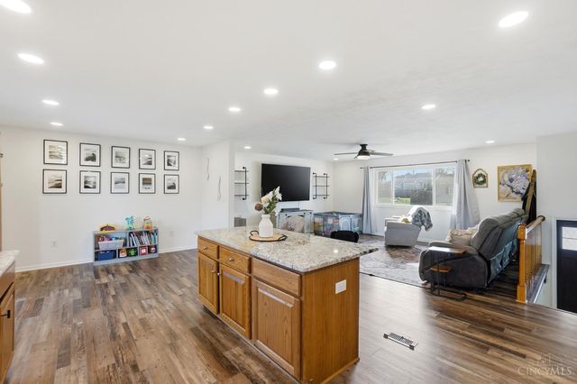 1301 Nettie Drive, Miamisburg, OH 45342