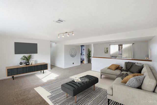 1301 Nettie Drive, Miamisburg, OH 45342