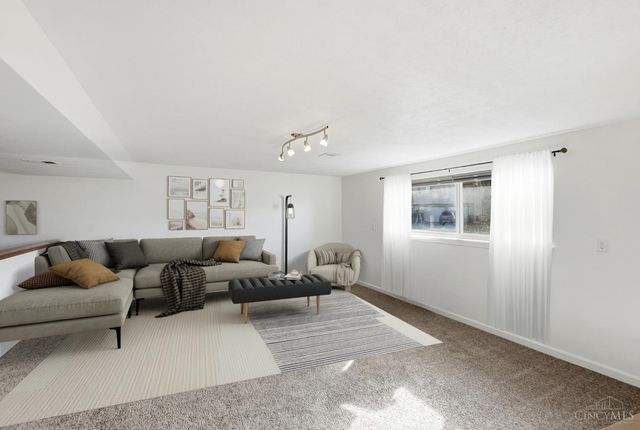 1301 Nettie Drive, Miamisburg, OH 45342