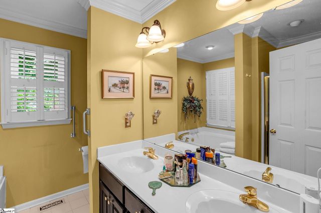 215 Northfield Lane, Simpsonville, SC 29681
