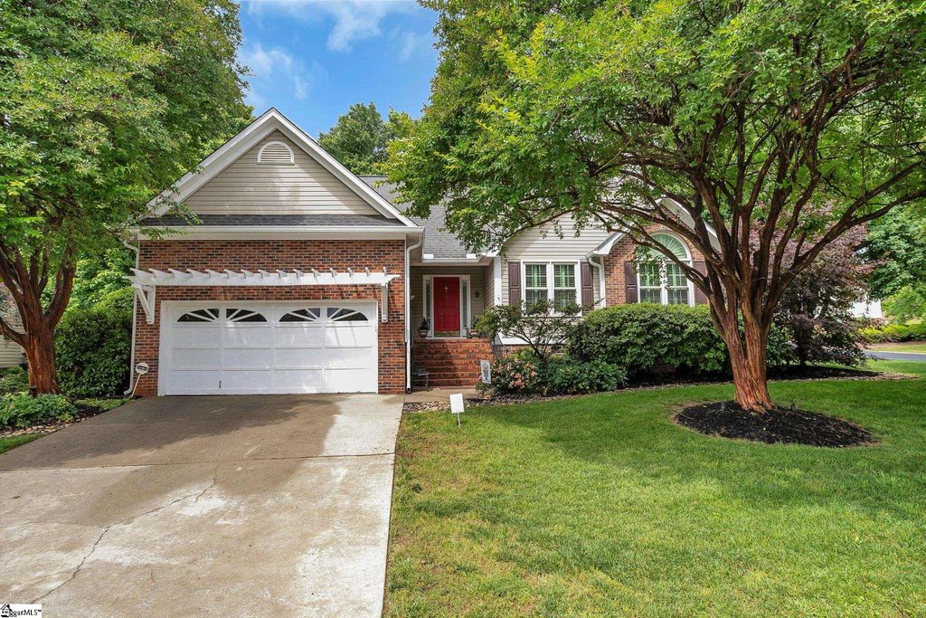 215 Northfield Lane, Simpsonville, SC 29681