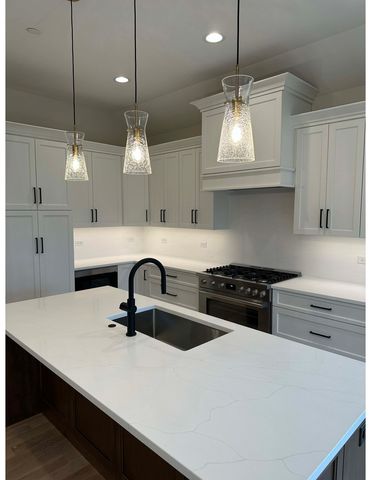 4119 N Lincoln Street, Westmont, IL 60559