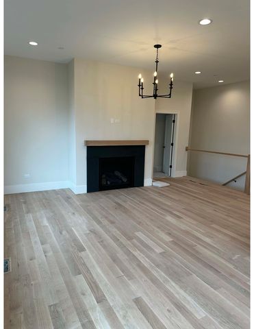 4119 N Lincoln Street, Westmont, IL 60559