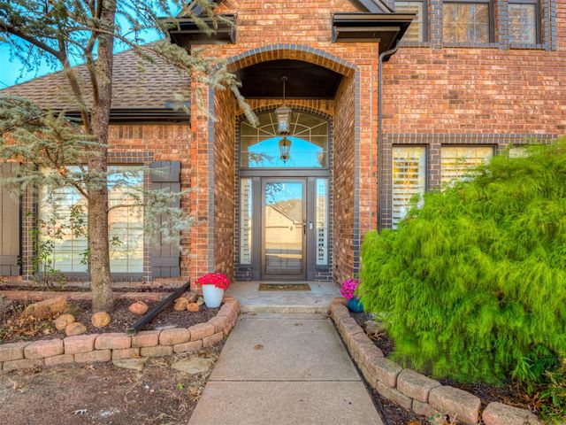 10040 Millspaugh Way, Yukon, OK 73099