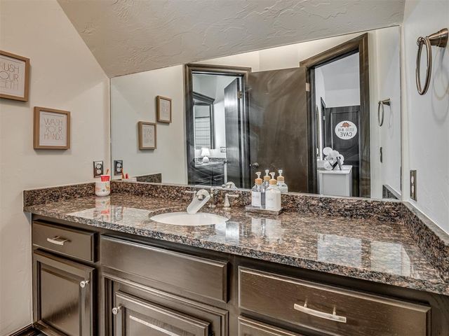 10040 Millspaugh Way, Yukon, OK 73099