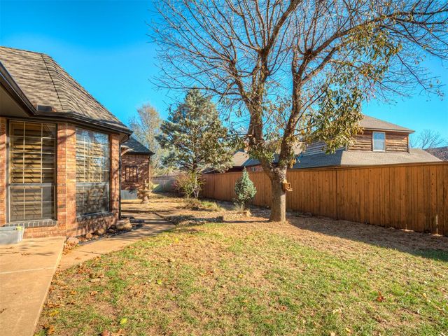10040 Millspaugh Way, Yukon, OK 73099
