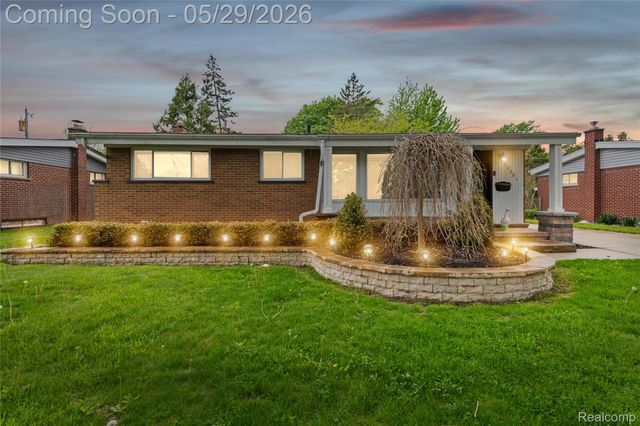 32601 Holden Drive, Warren, MI 48092