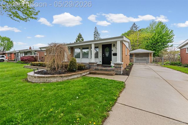 32601 Holden Drive, Warren, MI 48092
