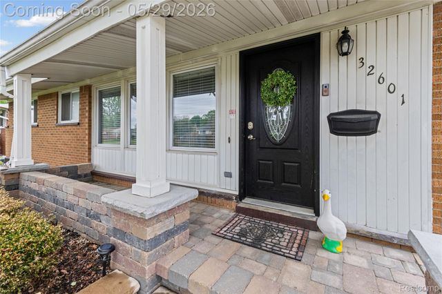 32601 Holden Drive, Warren, MI 48092